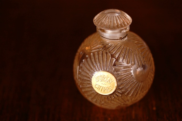 R.LALIQUE　ルネ・ラリック　D’Orsay Trois Figurines　華麗な踊り子 パウダーケース　ビンテージ　1912年　フランス製　西洋美術 Yahoo!オークション - 新古典主義的傑作  ルネ・ラリック バ